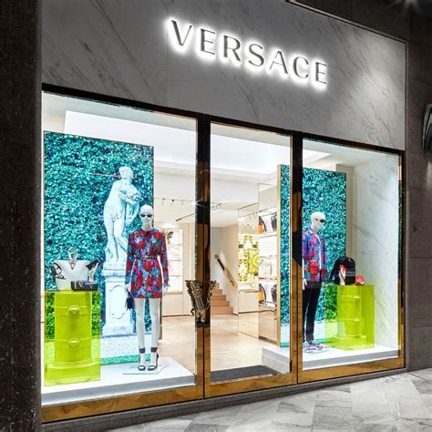 boutique versace bologna|Galleria Cavour .